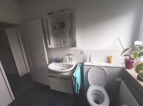 Bad mit Badewanne und Dusche Bild 3 - 