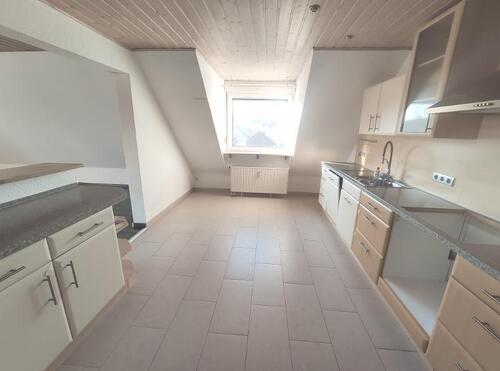 Whg. 1: Offene Küche mit Essbereich und Wohnzimmer Bild 1 - 