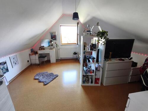 Zimmer im Spitzboden Bild 1 - 