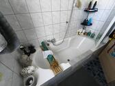 Bad mit Badewanne und Duschabtrennung Bild 2 - 