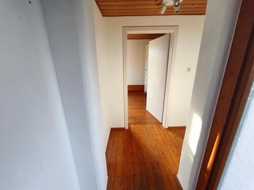 Flur Bild 2 - 2 Zimmer Etagenwohnung in Erlangen OT