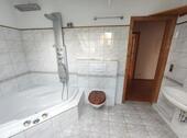 Bad mit Badewanne und Waschmaschinenanschluss Bild 3 - 