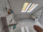 Bad mit Badewanne und Waschmaschinenanschluss Bild 1 - 