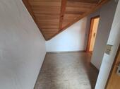 Diele mit Zugang zur Dachterrasse Bild 3 - Etagenwohnung mit 58,00 m² in Röttenbach zur Miete