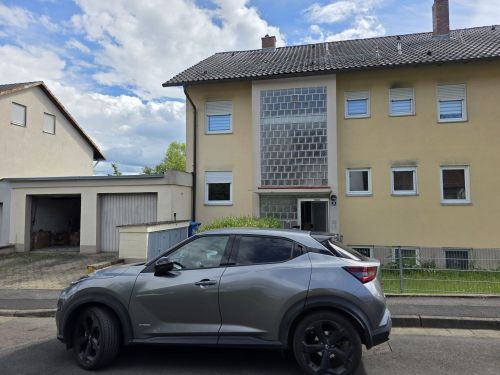 Bild - 5-Zimmer-Eigentumswohnung mit Balkon, Garage und Stellplatz in 97714 Oerlenbach (ID 10685)