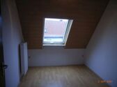 Bild - Dachgeschoßwohnung mit 42,00 m&sup2; in Niederwerrn zur Miete