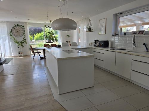 Bild - 7 Zimmer Einfamilienhaus in Werneck