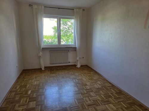 Bild - Erdgeschoßwohnung mit 111,00 m&sup2; in Sennfeld zur Miete