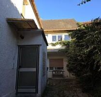 Einfamilienhaus mit ELW in ruhiger Lage von 97534 Waigolshausen (ID 10546)