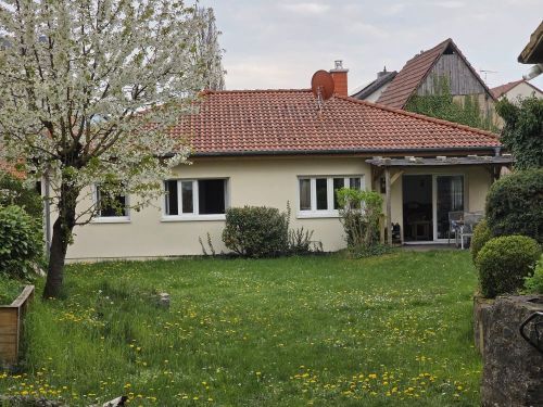 Bild - Schönes, ebenerdiges Einfamilienhaus in 97450 Arnstein-Büchhold, 28 km von Würzburg und 15 km von Schweinfurt entfernt (ID 10640)