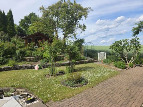 Bild - Einfamilienhaus mit 197,44 m&sup2; in Waigolshausen zum Kaufen