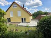 Bild - Wohn- und Geschäftshaus mit Lagerflächen, herrlicher Blick, 3 Garagen-StPl, + 4 StPl, in 97534 Waigolshausen-Hergolshausen zwischen Würzburg Schweinfurt Volkach
