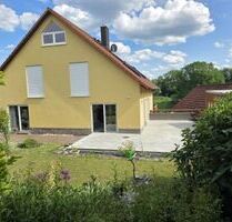 Wohn- und Geschäftshaus mit Lagerflächen, herrlicher Blick, 3 Garagen-StPl, + 4 StPl, in 97534 Waigolshausen-Hergolshausen zwischen Würzburg Schweinfurt Volkach