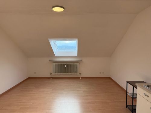Bild - 1 Zimmer Dachgeschoßwohnung zur Miete in Bad Bocklet