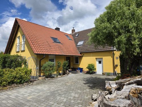 Bild - Einfamilienhaus mit Garten und Doppelgarage in 97539 Wonfurt (ID 10681)