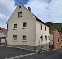 Einfamilienhaus mit Nebengebäude in 97725 Elfershausen-Machtilshausen zwischen Hammelburg und Bad Kissingen (10673)