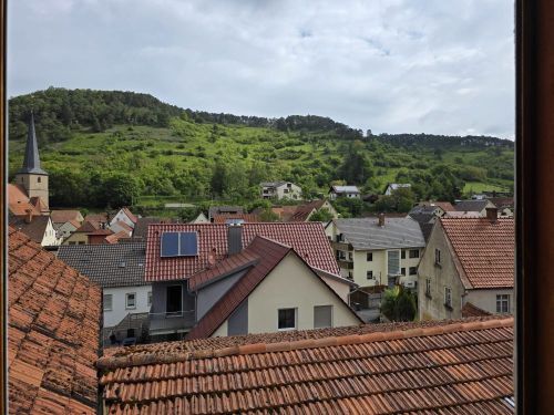 Bild - 4 Zimmer Einfamilienhaus in Elfershausen