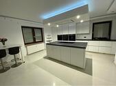 Bild - Haus im Haus! Ebenerdige, sehr hochwertige 4-Zimmer-Eigentumswohnung in 97502 Euerbach-Obbach (ID 3859)