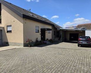 Firmensitz Kapitalanlage Mehrfamilienahus + Einfamilenhaus + große Lagerhalle + große Außenhalle, Garagen, in 97723 Oberthulba-Schlimpfhof (ID 10575)