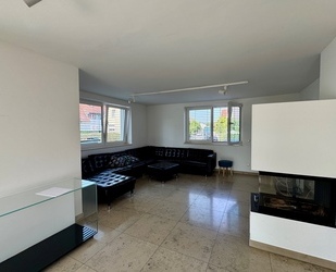 Bad Homburg - Ober-Erlenbach: Exklusives freistehendes Einfamilienhaus in kinderfreundlicher Lage!