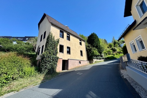 Ansicht - Schmitten - Niederreifenberg: Handwerker aufgepasst! Grundstück mit Altbestand!