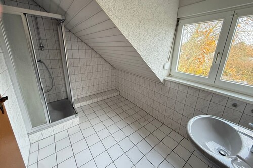 Tageslicht-Duschbad DG - 