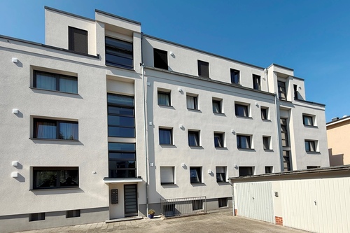 Hofseite - 45 Zimmer Mehrfamilienhaus, Wohnhaus in Offenbach