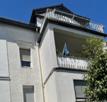 2 Stadt-Wohnungen mit Balkon in historischem Haus zum Selbstbezug und Kapitalanlage - Oberursel