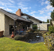 Kelkheim: Individuelles Architektenhaus in toller Villenlage