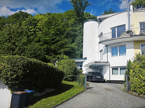 Ansicht - Glashütten: Einzigartiges Architektenhaus am Sonnenhang mit beeindruckendem Fernblick.