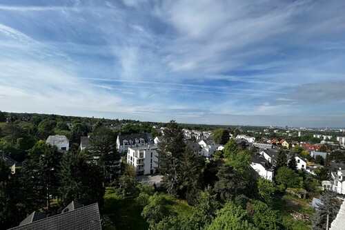 Weitblick - F-Sachsenhausen: Spektakulärer Weitblick! Schönes 1-Zimmer-Appartment in sehr guter Lage!