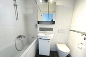 Bad - Etagenwohnung mit 28,00 m&sup2; in Frankfurt am Main zum Kaufen