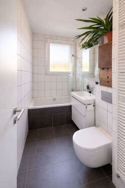 Bad - 2 Zimmer Etagenwohnung in Frankfurt