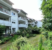 Frankfurt-Oberrad: Großzügige, moderne 2-Zimmer Wohnung mit großer Dachloggia