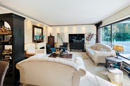 7f0c7ebf-3e7f-4445-ac98-ab04191f264f_Wohnzimmer - 