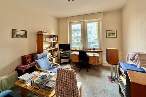 Zimmer - 9 Zimmer Mehrfamilienhaus, Wohnhaus in Neu-Isenburg