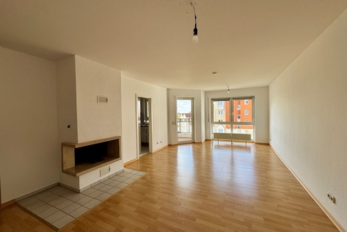 Wohn- und Essbereich - Schwalbach: Attraktive 3-Zimmer-Eigentumswohnung in toller Wohnlage!