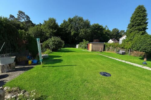 Garten - 6 Zimmer Zweifamilienhaus in Neu-Isenburg