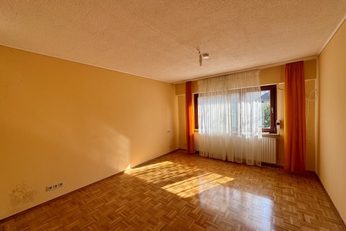 Zimmer - Einfamilienhaus mit 188,00 m&sup2; in Oberursel zum Kaufen