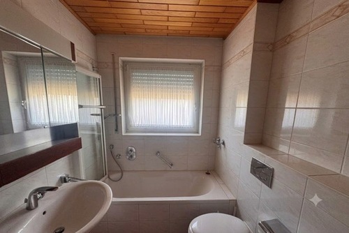 Badezimmer - Etagenwohnung mit 129,00 m&sup2; in Oberursel zum Kaufen