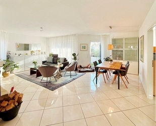 Hochwertige 3-Zimmer-Eigentumswohnung mit zwei Balkonen in begehrter Lage von Frankfurt-Sachsenhausen