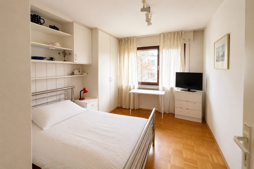 Zimmer - Reihenendhaus mit 130,00 m&sup2; in Frankfurt am Main zum Kaufen