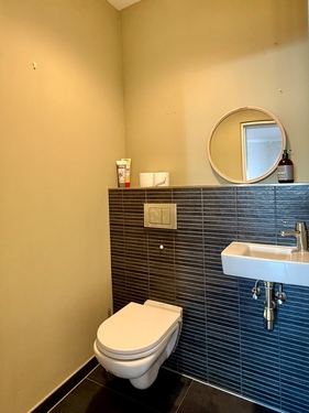 WC - 