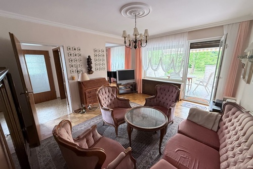 Wohnbereich - 6 Zimmer Doppelhaushälfte zum Kaufen in Hofheim