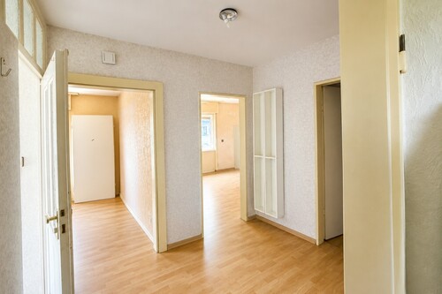 Diele - Doppelhaushälfte mit 129,00 m&sup2; in Dreieich zum Kaufen