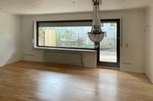 Wohnzimmer - Offenbach-Bestlage: Großzügige 3-Zimmer Wohnung mit Terrasse und Garten!