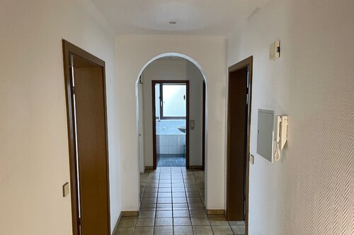 Flur - 3 Zimmer Etagenwohnung in Offenbach
