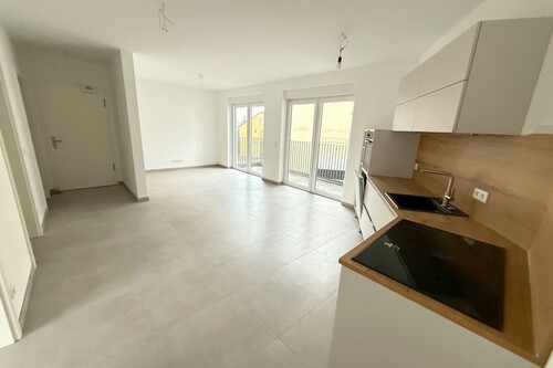 Wohnraum - 2 Zimmer Etagenwohnung zur Miete in Eschborn