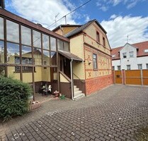 Wiesbaden-Breckenheim: Generationenhaus oder großes Familienrefugium!