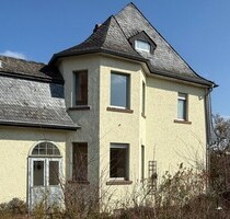 Hofheim: Individualisten aufgepasst. Altbestand mit großem Grundstück, oder zusätzlichem Bauplatz